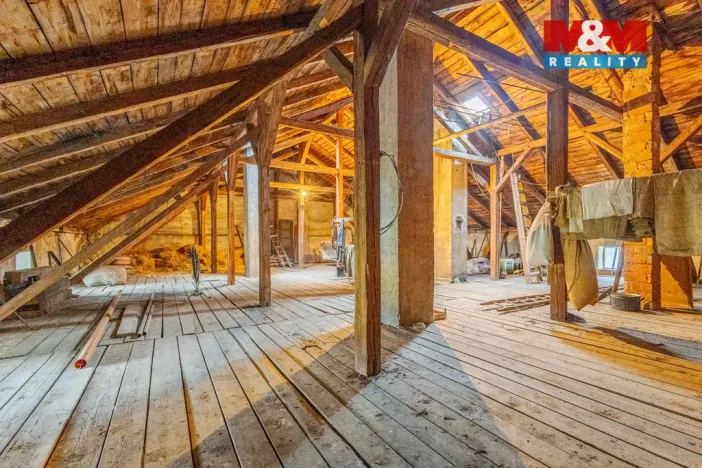 Prodej rodinného domu, Kařez, 311 m2