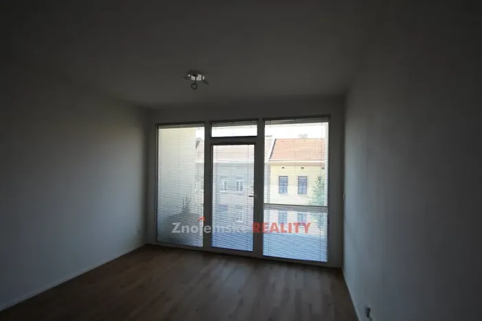 Pronájem bytu 1+kk, Znojmo, Jarošova, 29 m2
