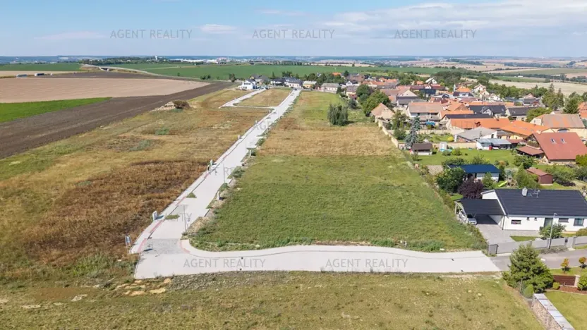 Prodej pozemku pro bydlení, Slaný, 842 m2