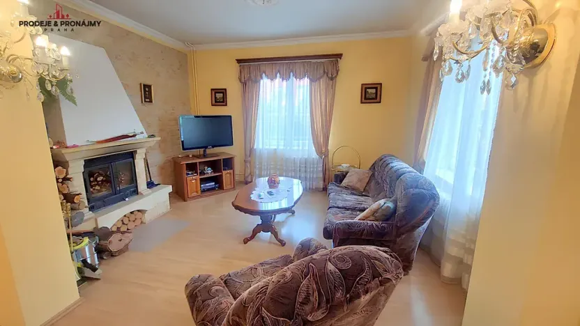 Prodej vily, Praha - Suchdol, 243 m2