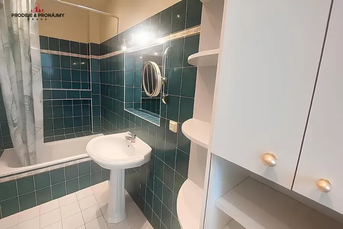 Prodej vily, Praha - Suchdol, 243 m2