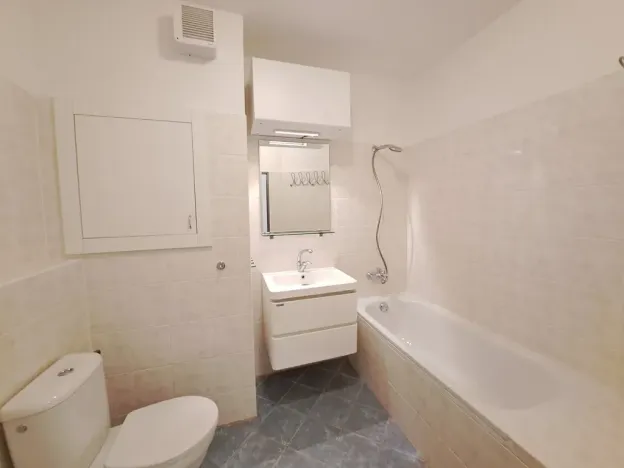 Prodej bytu 2+kk, Zlín, Podlesí V, 52 m2