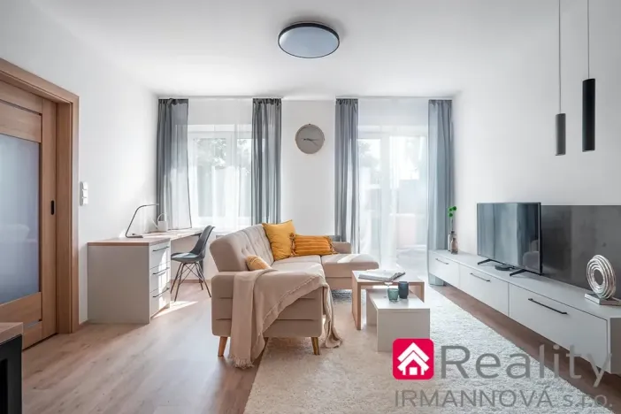 Prodej bytu 2+kk, Pohořelice, Znojemská, 61 m2