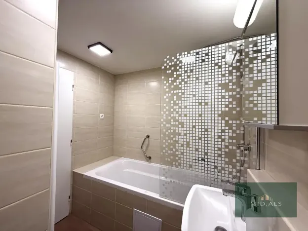 Prodej bytu 1+kk, Praha - Troja, Hnězdenská, 37 m2