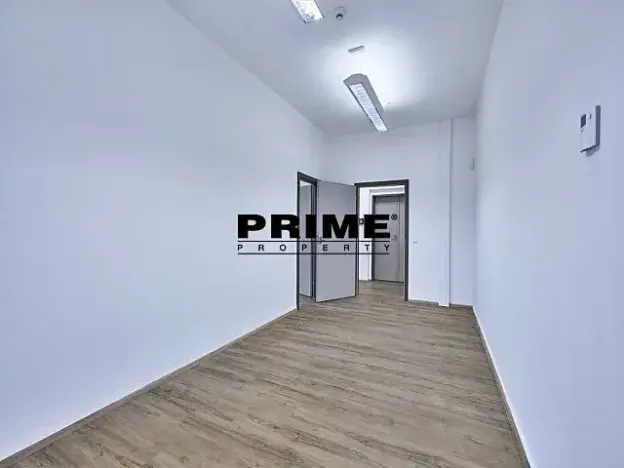 Pronájem kanceláře, Praha - Nové Město, Soukenická, 260 m2