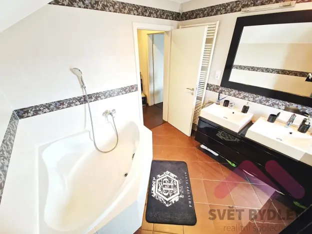 Prodej rodinného domu, Praha - Újezd nad Lesy, Lutínská, 185 m2