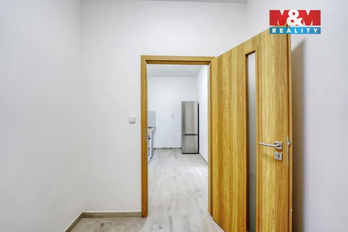 Pronájem bytu 1+1, Plzeň - Jižní Předměstí, Husova, 38 m2