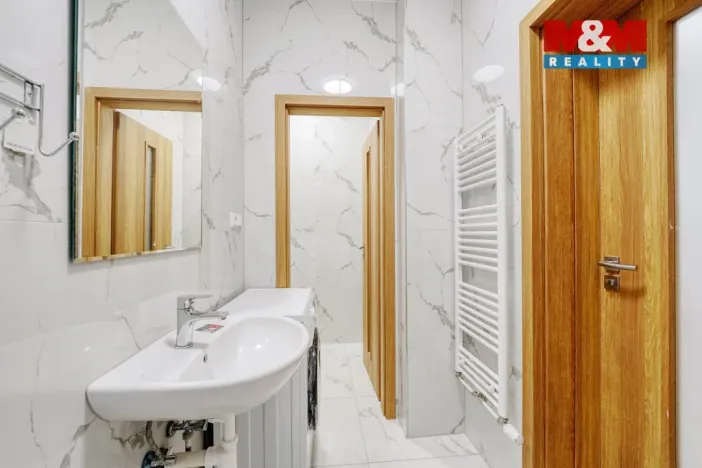 Pronájem bytu 1+1, Plzeň - Jižní Předměstí, Husova, 33 m2