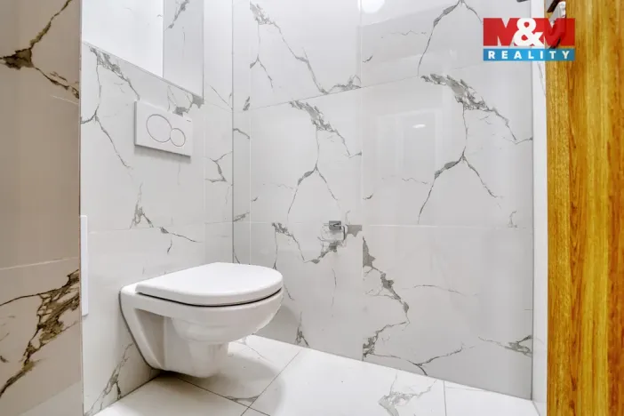 Pronájem bytu 1+1, Plzeň - Jižní Předměstí, Husova, 33 m2