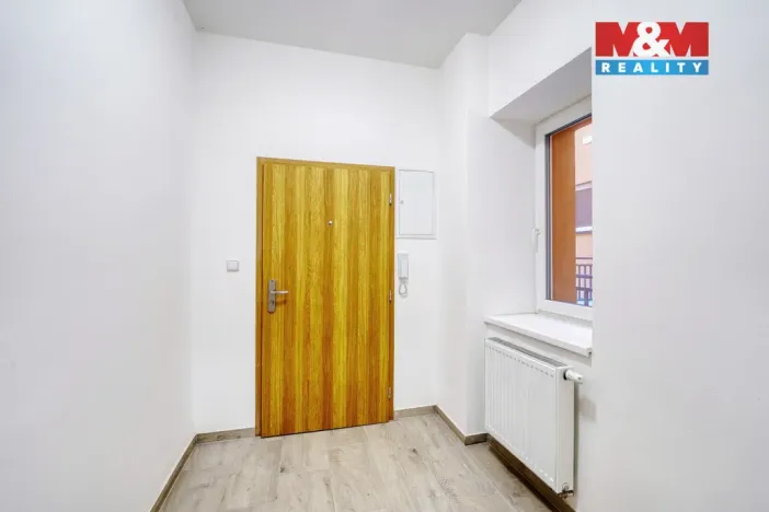 Pronájem bytu 1+1, Plzeň - Jižní Předměstí, Husova, 33 m2