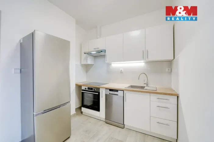 Pronájem bytu 1+1, Plzeň - Jižní Předměstí, Husova, 35 m2