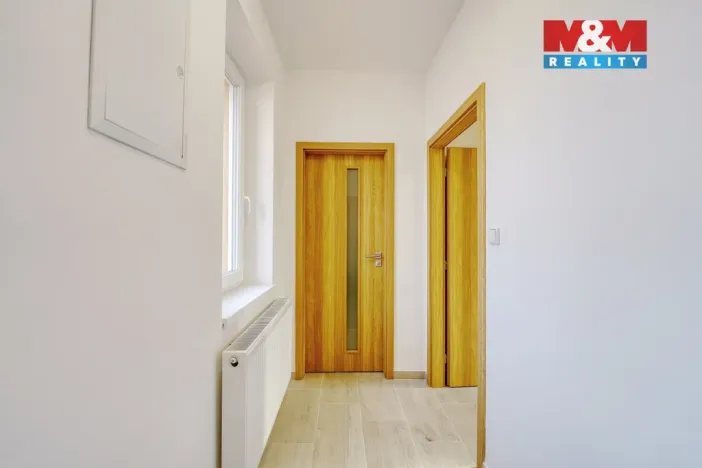 Pronájem bytu 1+1, Plzeň - Jižní Předměstí, Husova, 35 m2