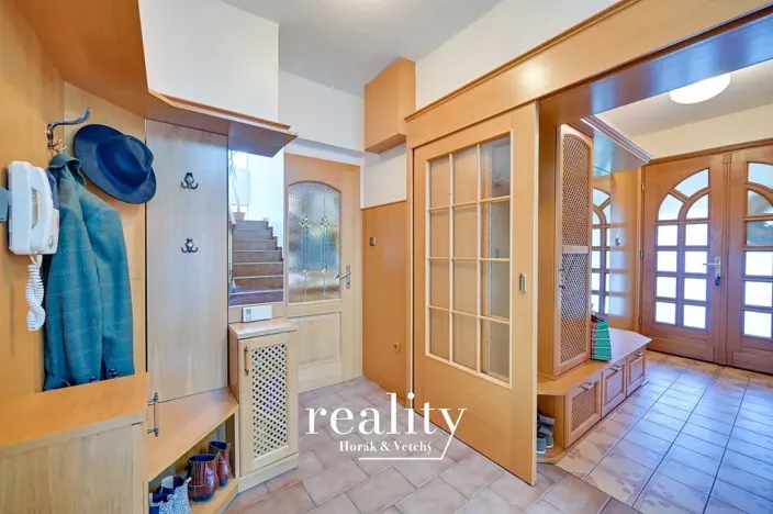 Prodej rodinného domu, Hodonice, 480 m2