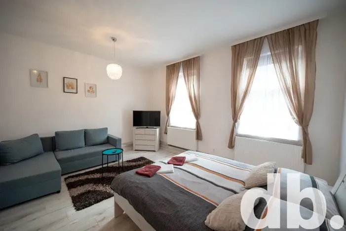 Pronájem bytu 2+kk, Karlovy Vary, Jabloňová, 45 m2