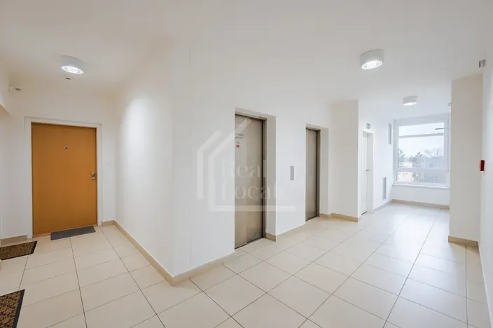 Pronájem bytu 2+kk, Praha - Krč, V Štíhlách, 63 m2