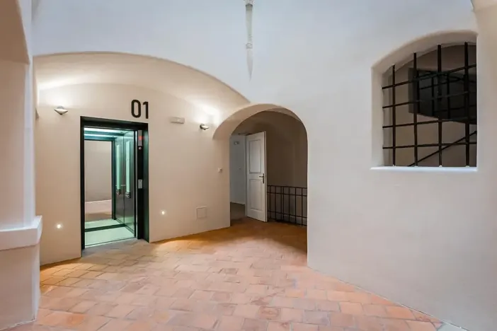 Pronájem bytu 2+1, Praha - Malá Strana, Vlašská, 94 m2