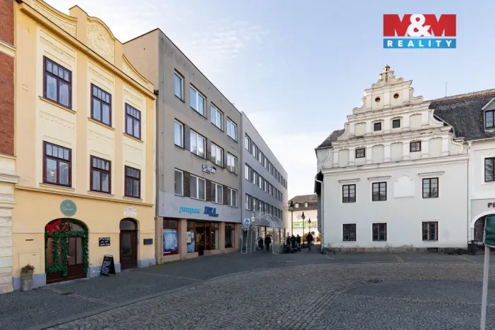 Prodej kanceláře, Bruntál, nám. Míru, 720 m2