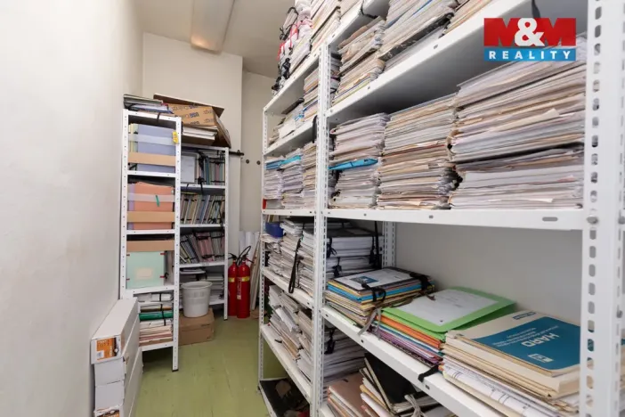 Prodej kanceláře, Bruntál, nám. Míru, 720 m2