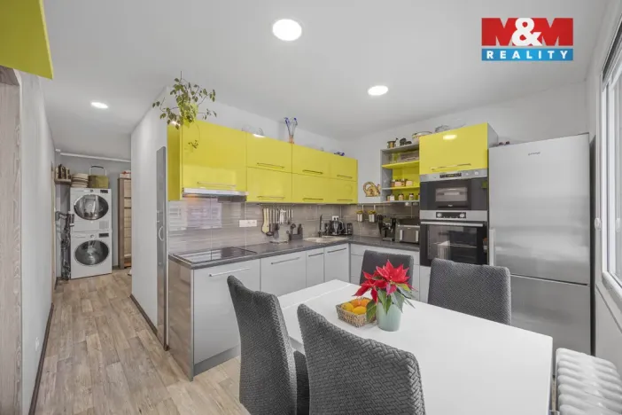 Prodej bytu 4+1, Holice, Na Mušce, 84 m2