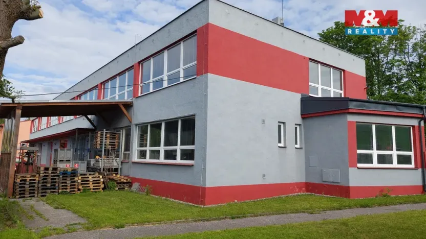 Pronájem kanceláře, Bruntál, Rýmařovská, 600 m2