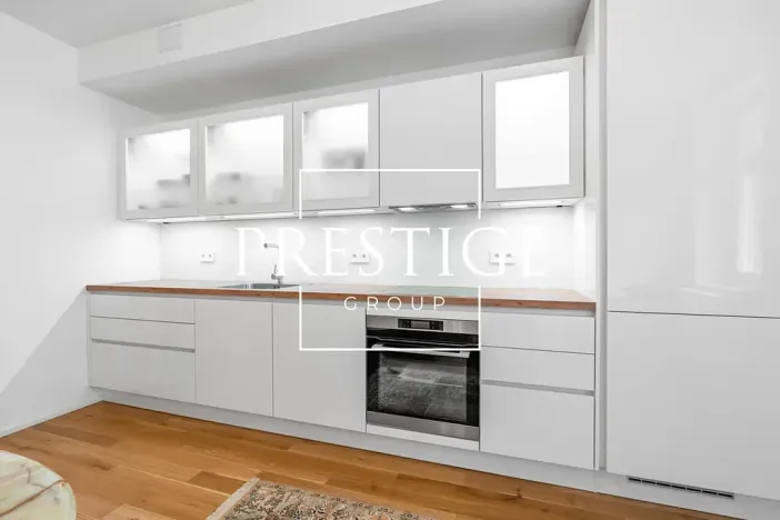 Pronájem bytu 2+kk, Praha - Smíchov, Plzeňská, 36 m2