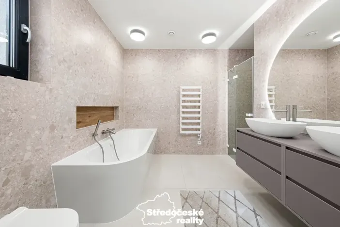 Pronájem rodinného domu, Divišov, Dalovská, 240 m2