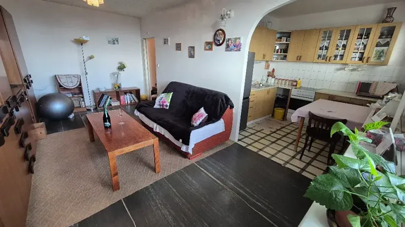 Prodej bytu 3+1, Praha - Horní Počernice, Běluňská, 72 m2