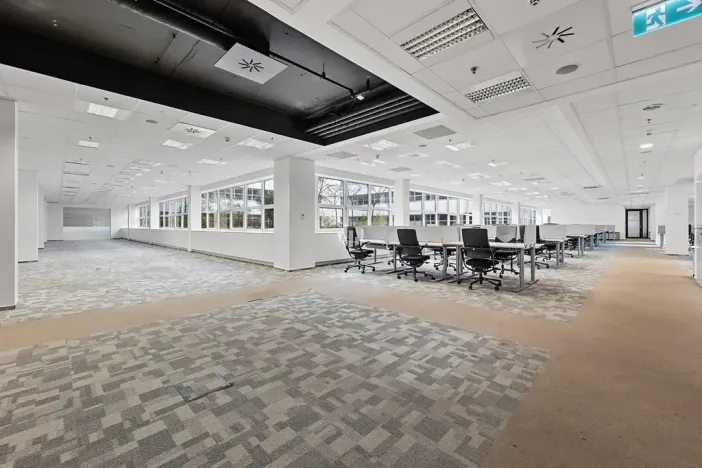 Pronájem kanceláře, Praha - Smíchov, Radlická, 1600 m2
