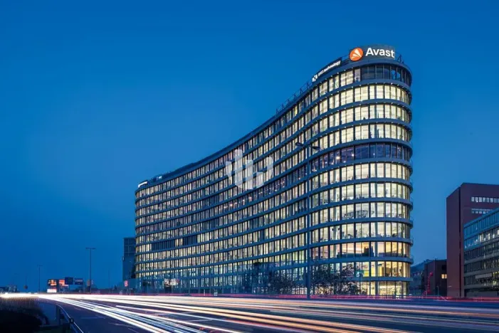 Pronájem kanceláře, Praha - Nusle, Pikrtova, 536 m2