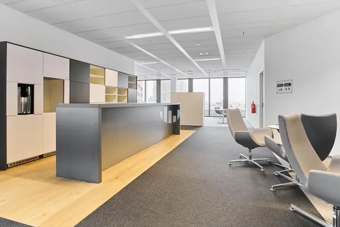 Pronájem kanceláře, Praha - Nusle, Pikrtova, 351 m2