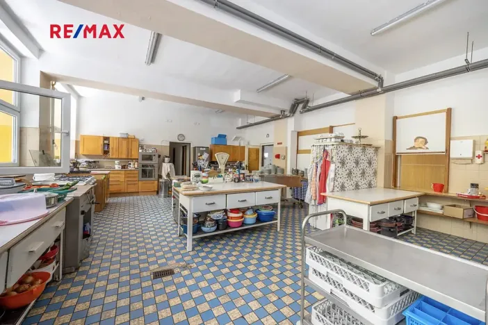 Prodej ubytování, Doksy, Pod Borným, 1700 m2