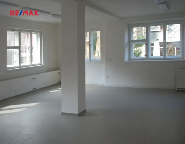 Pronájem obchodního prostoru, Polička, Tylova, 129 m2