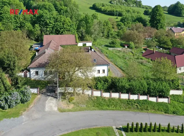 Prodej rodinného domu, Janůvky, 457 m2