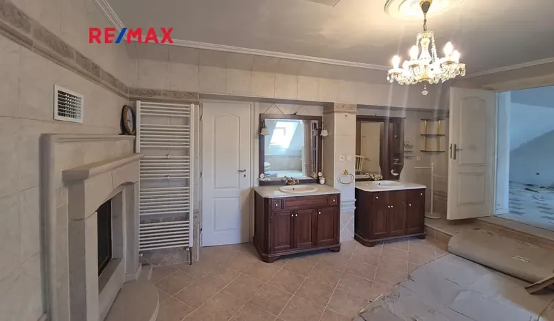 Prodej rodinného domu, Janůvky, 457 m2