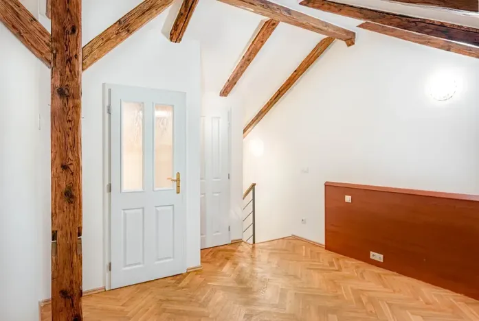 Prodej bytu 2+kk, Praha - Smíchov, Plzeňská, 63 m2