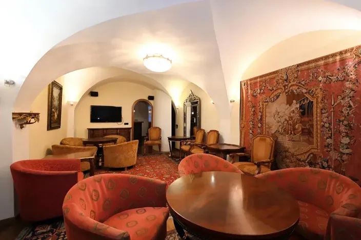 Pronájem obchodního prostoru, Praha - Malá Strana, Maltézské náměstí, 71 m2