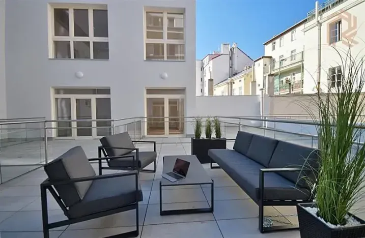 Pronájem bytu 1+kk, Praha - Vinohrady, Záhřebská, 50 m2