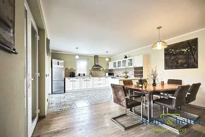 Prodej rodinného domu, Měšice, V lukách, 267 m2