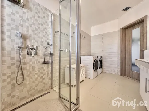 Pronájem rodinného domu, Milovice, 118 m2