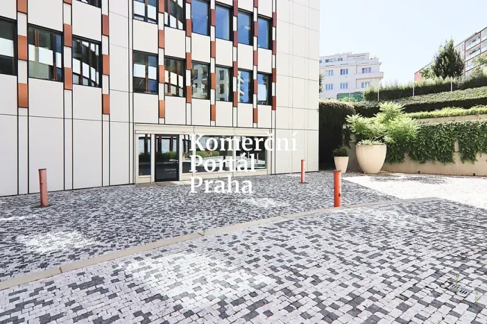 Pronájem restaurace, Praha - Nusle, Lomnického, 470 m2