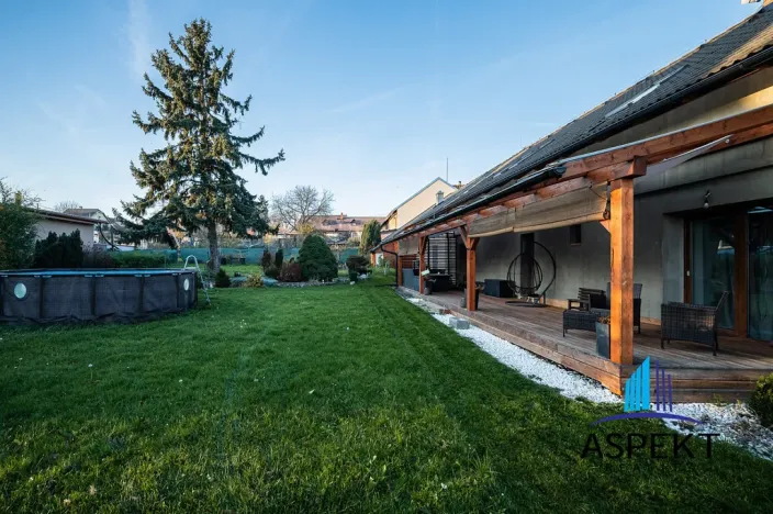 Prodej rodinného domu, Neumětely, V Chaloupkách, 220 m2