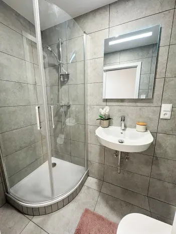 Pronájem bytu 1+kk, Praha - Strašnice, Sečská, 17 m2