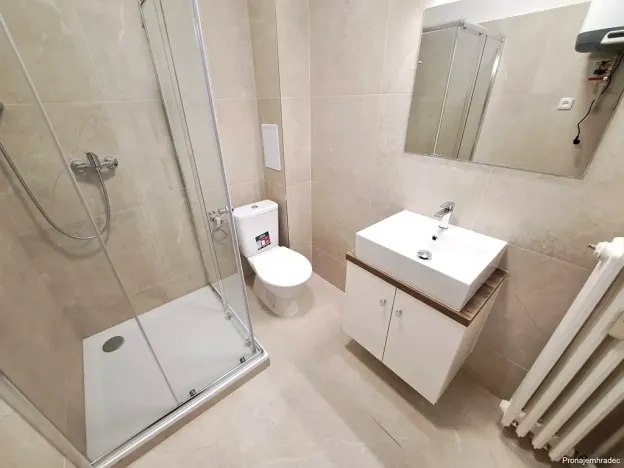 Pronájem bytu 1+kk, Hradec Králové, Nerudova, 30 m2