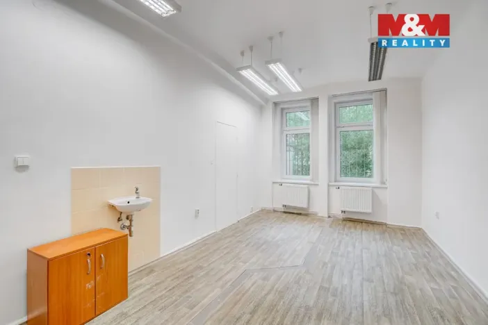 Pronájem obchodního prostoru, Teplice - Trnovany, Jankovcova, 64 m2