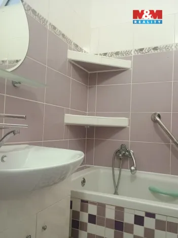 Pronájem bytu 3+1, Děčín - Děčín II-Nové Město, Kamenická, 64 m2