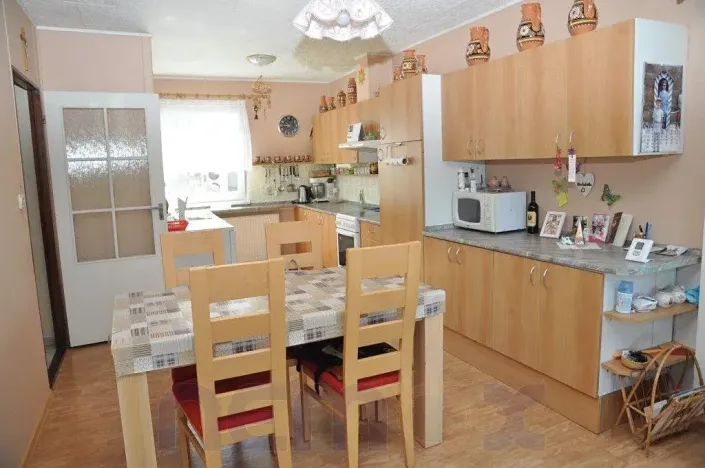Prodej rodinného domu, Osík, 176 m2
