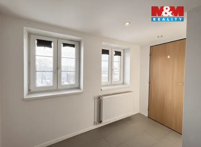 Pronájem bytu 1+kk, Zákupy, Nádražní, 65 m2