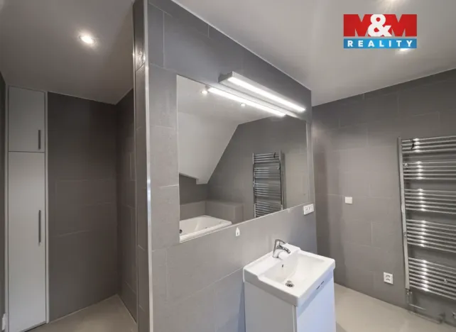 Pronájem bytu 1+kk, Zákupy, Nádražní, 65 m2