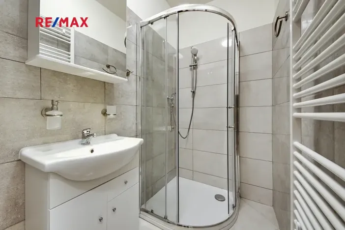 Pronájem bytu 2+kk, Praha - Vršovice, 28. pluku, 42 m2