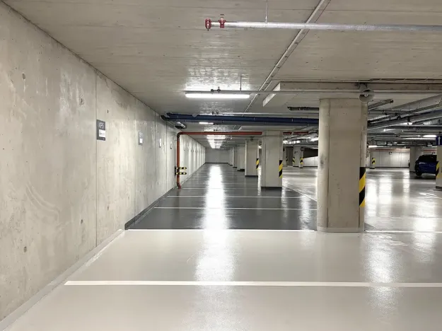 Pronájem garážového stání, Praha - Vysočany, Hindlova, 14 m2